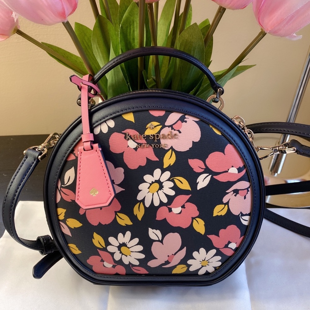 Kate Spade traveler canteen crossbody bag